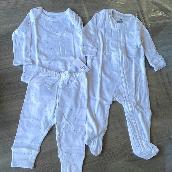 Brand New With Tags, Baby Gap Gift Set - Picture 2 of 6